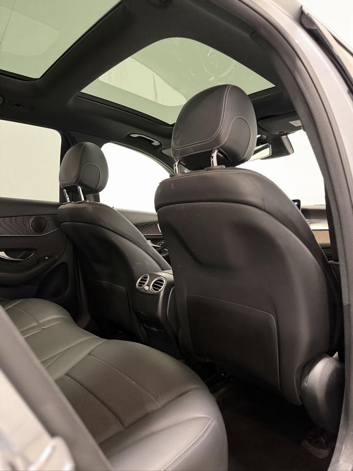 2022 Mercedes-Benz GLC-Class GLC 300 | CARPLAY | PANOROOF | NAVI | LEATHER Photo