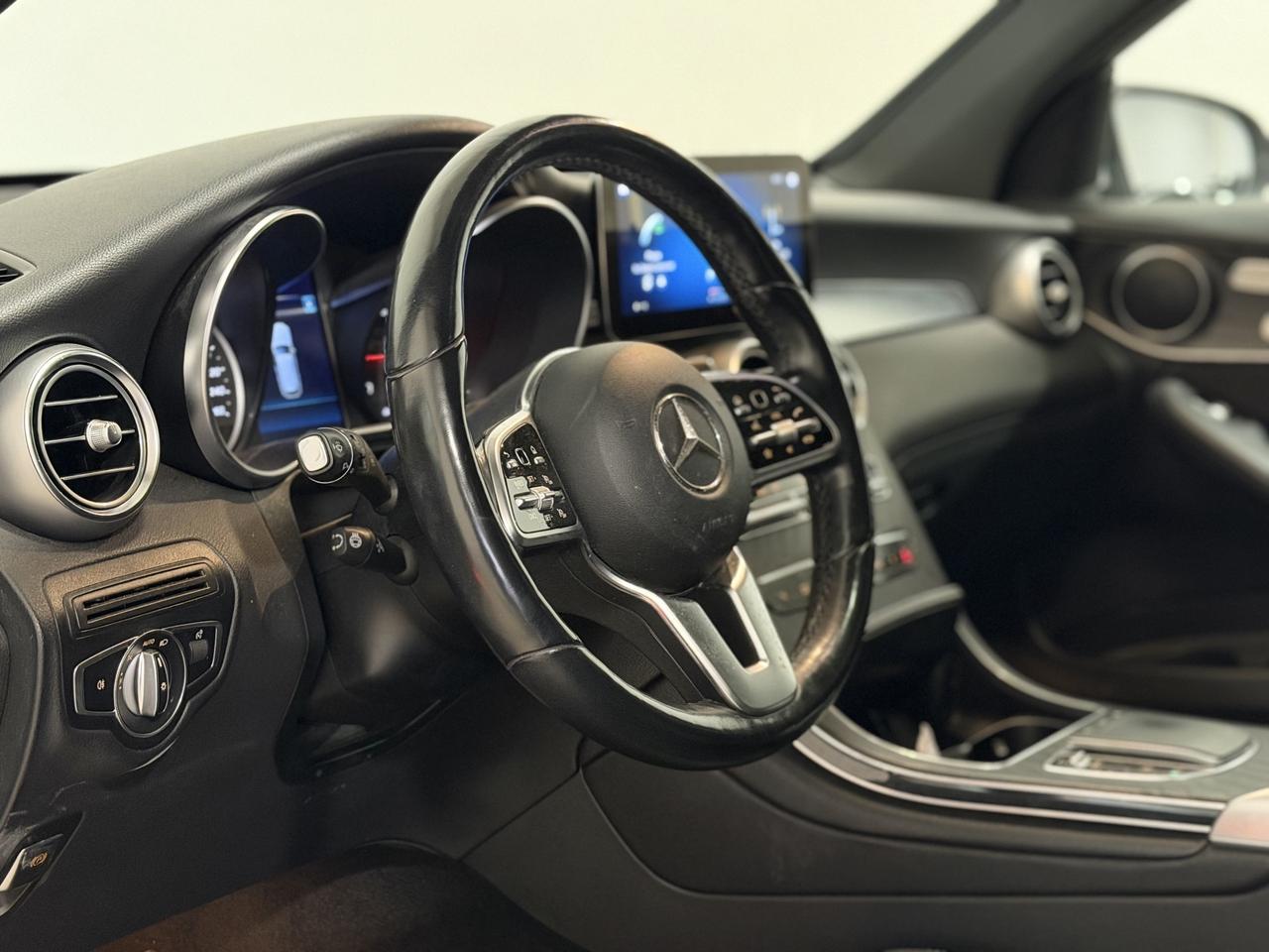 2022 Mercedes-Benz GLC-Class GLC 300 | CARPLAY | PANOROOF | NAVI | LEATHER Photo