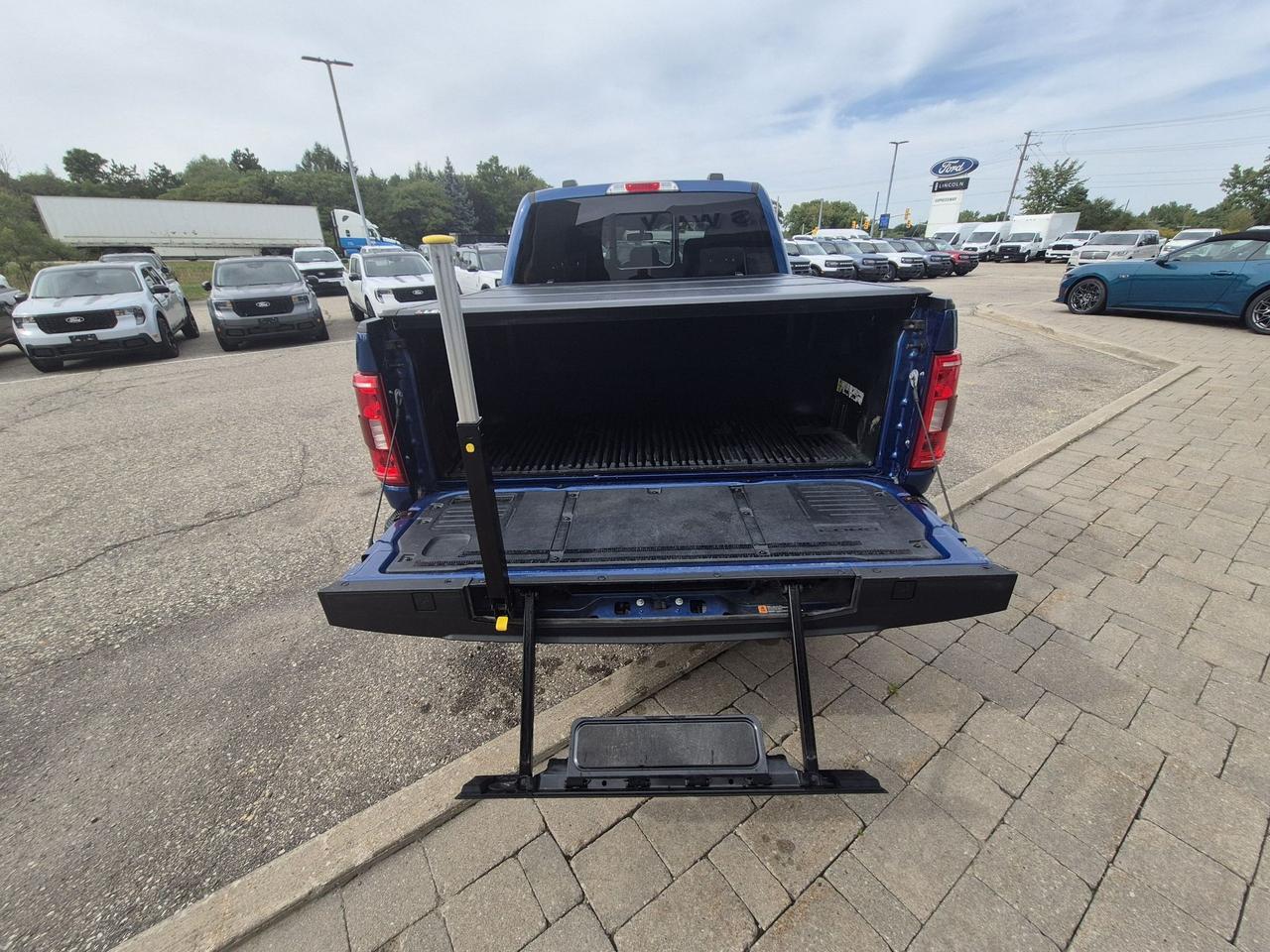 2023 Ford F-150 BOUGHT HERE, SERVICED HERE, SPORT, 20'S, LOW KMS! Photo