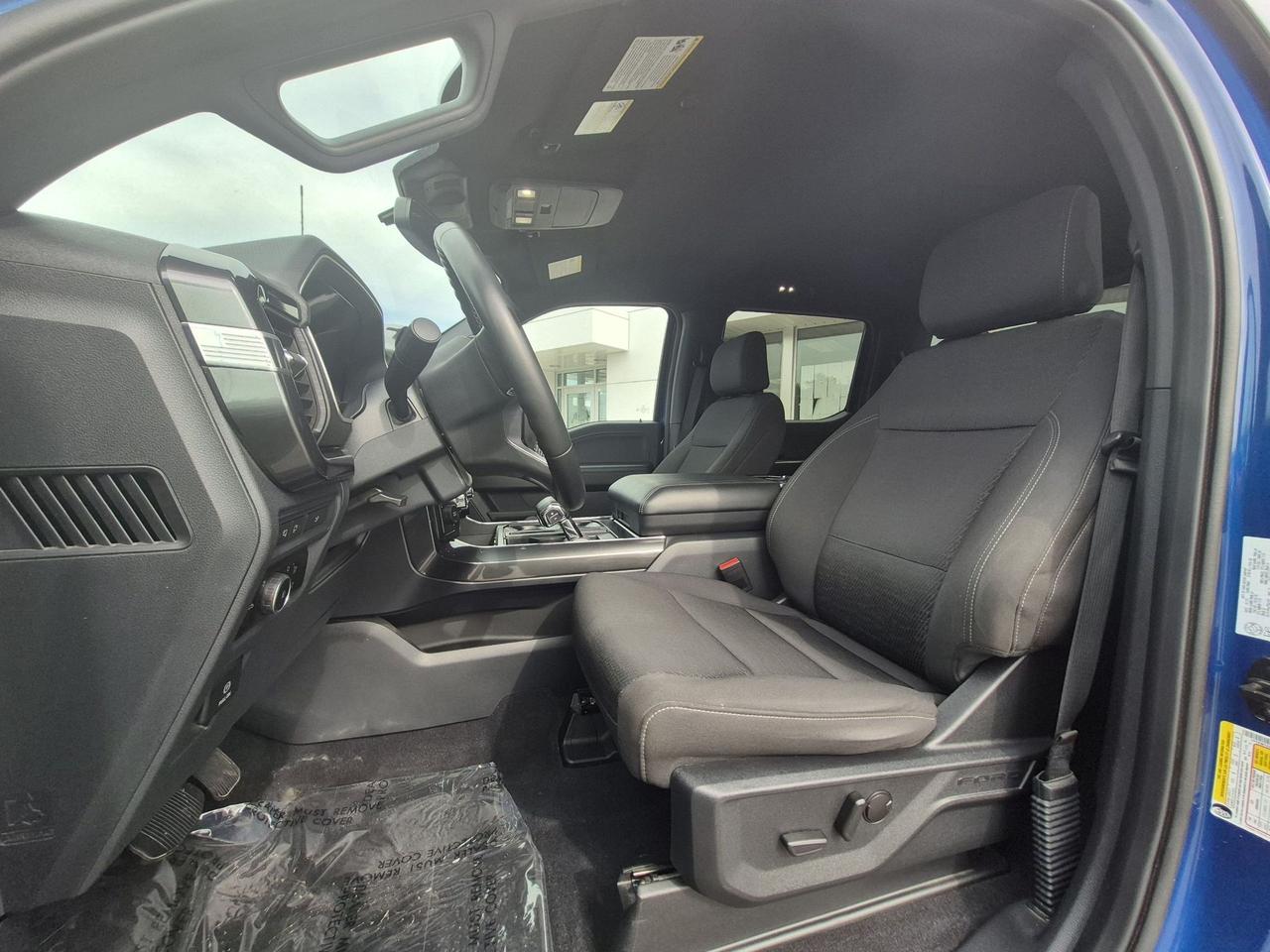 2023 Ford F-150 BOUGHT HERE, SERVICED HERE, SPORT, 20'S, LOW KMS! Photo