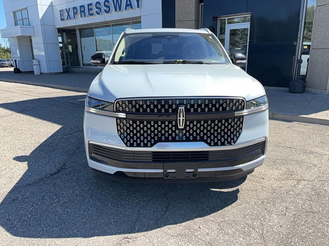 2025 Lincoln Navigator LONG VERSION, 22" RIMS, LOADED, OVER 137K NEW! Photo1