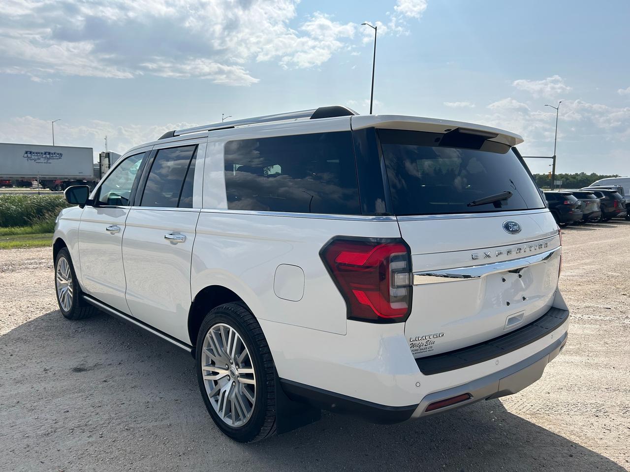 2023 Ford Expedition Limited MAX Photo