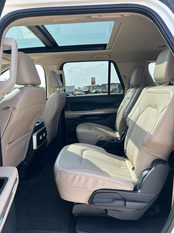 2023 Ford Expedition Limited MAX Photo