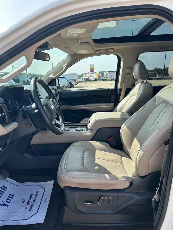 2023 Ford Expedition Limited MAX Photo