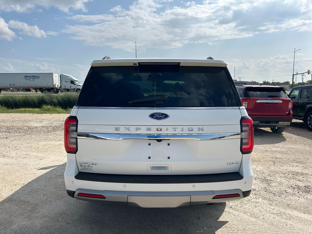 2023 Ford Expedition Limited MAX Photo
