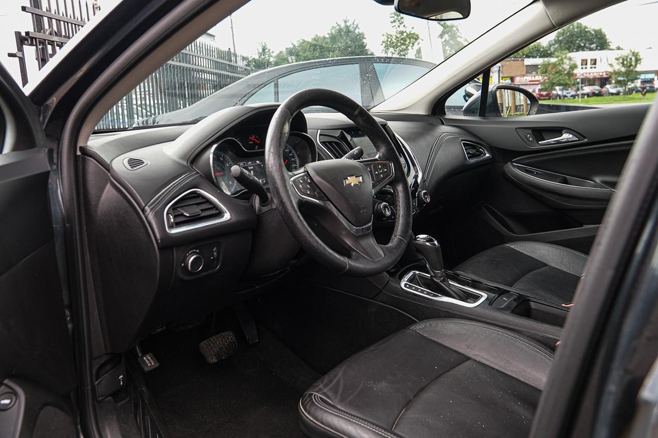2017 Chevrolet Cruze Premier |CLEAN CARFAX|LEATHER INT|LDW|HEATED SEATS Photo
