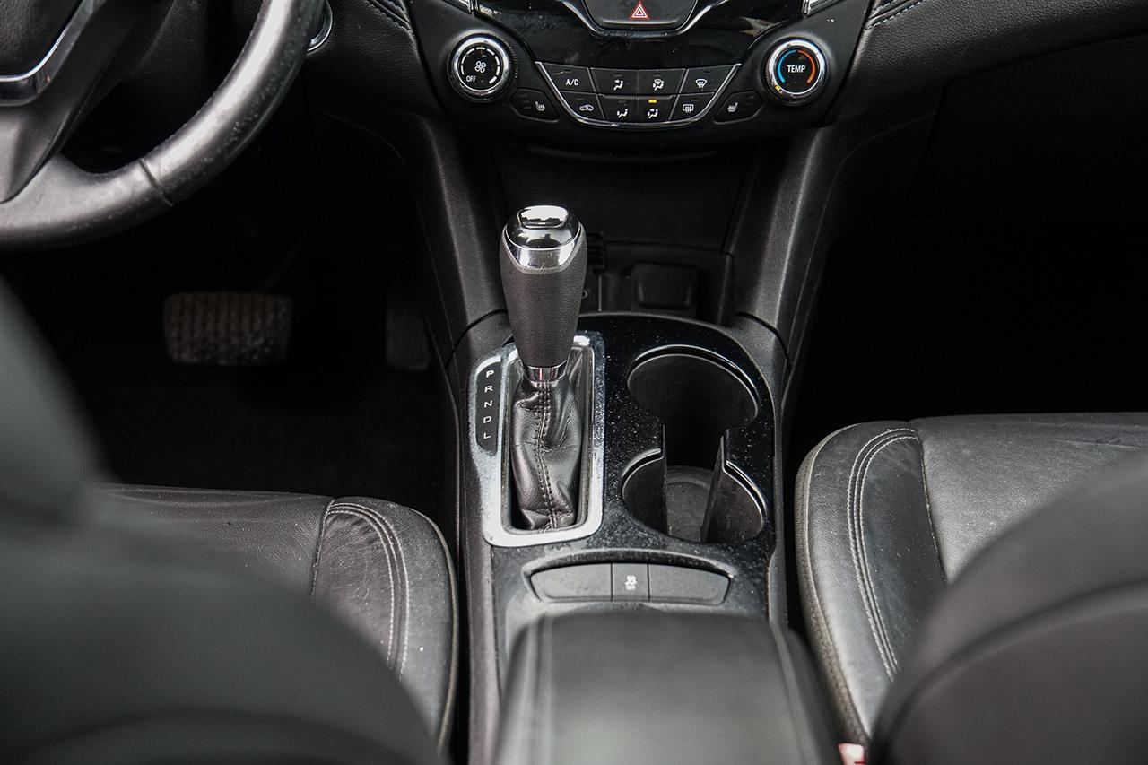 2017 Chevrolet Cruze Premier |CLEAN CARFAX|LEATHER INT|LDW|HEATED SEATS Photo
