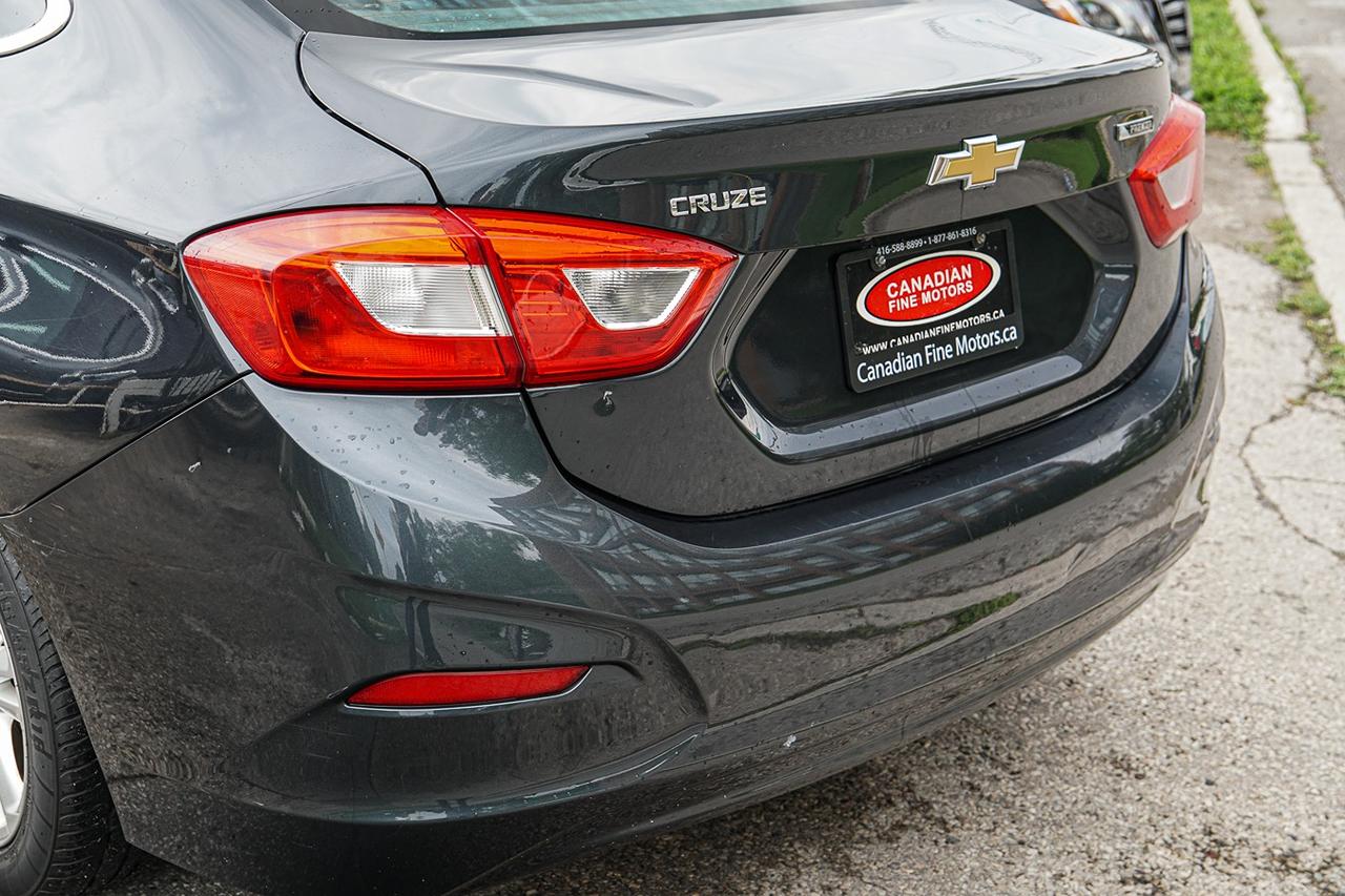 2017 Chevrolet Cruze Premier |CLEAN CARFAX|LEATHER INT|LDW|HEATED SEATS Photo