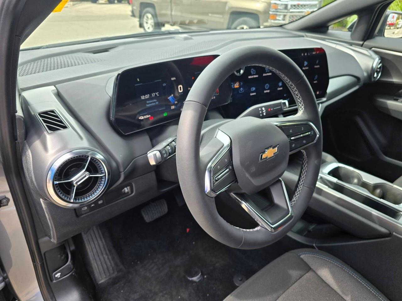 2027 Chevrolet Equinox EV 4dr LT1 w/PCY Photo