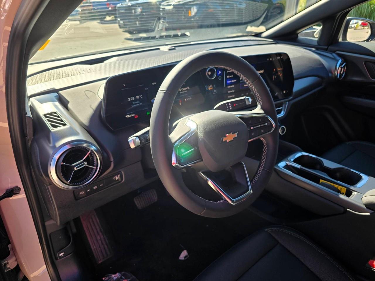 2027 Chevrolet Equinox EV 4dr LT2 w/PDE Photo