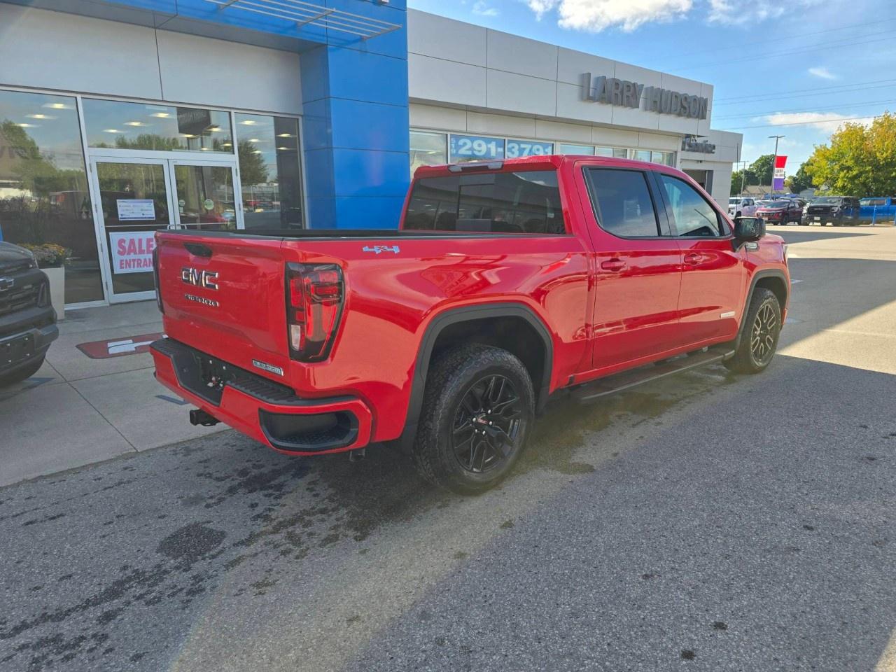 2026 GMC Sierra 1500 Crew Cab Short Box 4-Wheel Drive Elevation Photo2