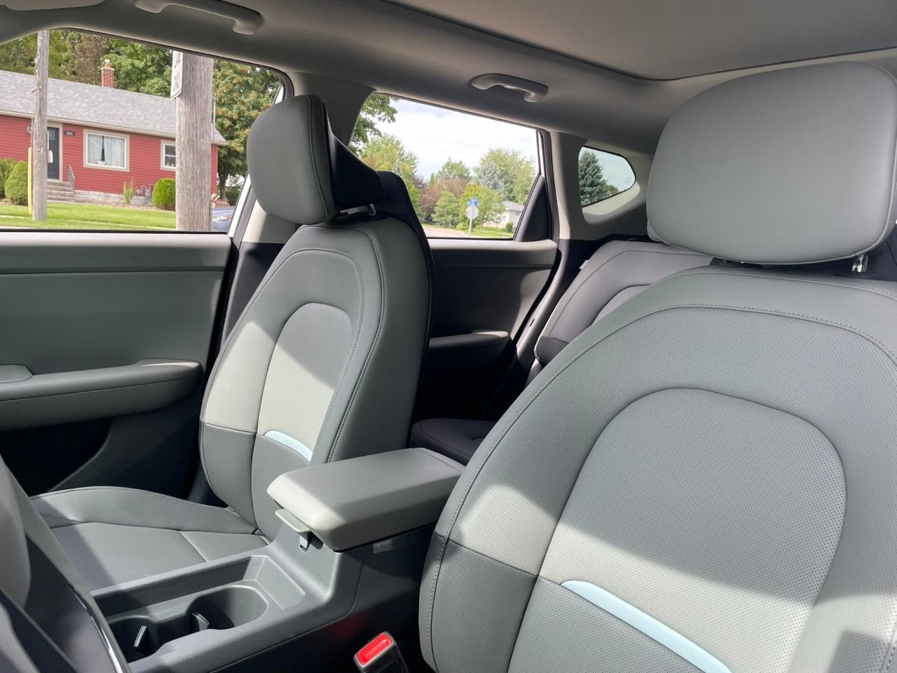 2027 Kia Sportage Hybrid  Photo