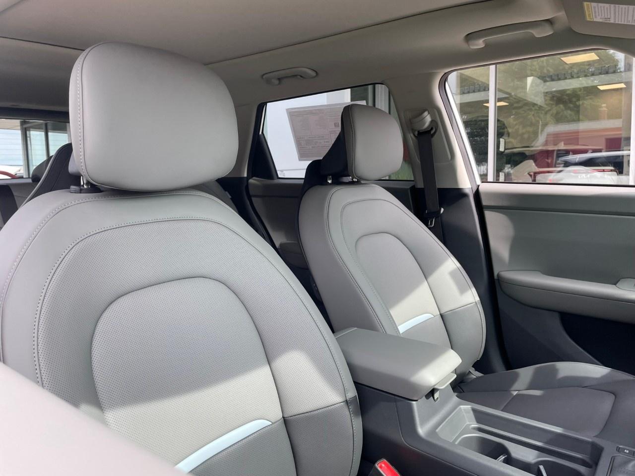 2027 Kia Sportage Hybrid  Photo