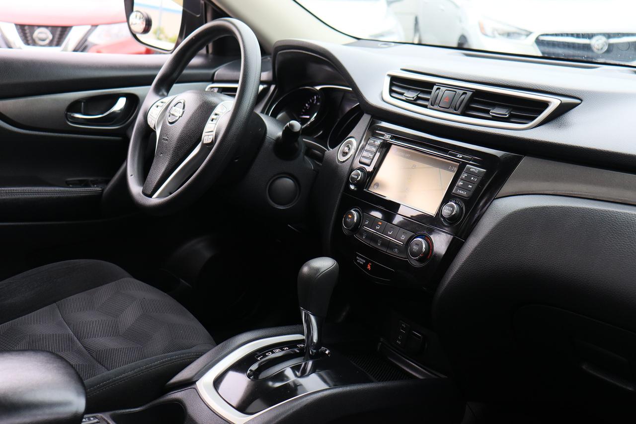 2016 Nissan Rogue SV | AWD | Pano Roof | Cam | Dealer Serviced Photo69
