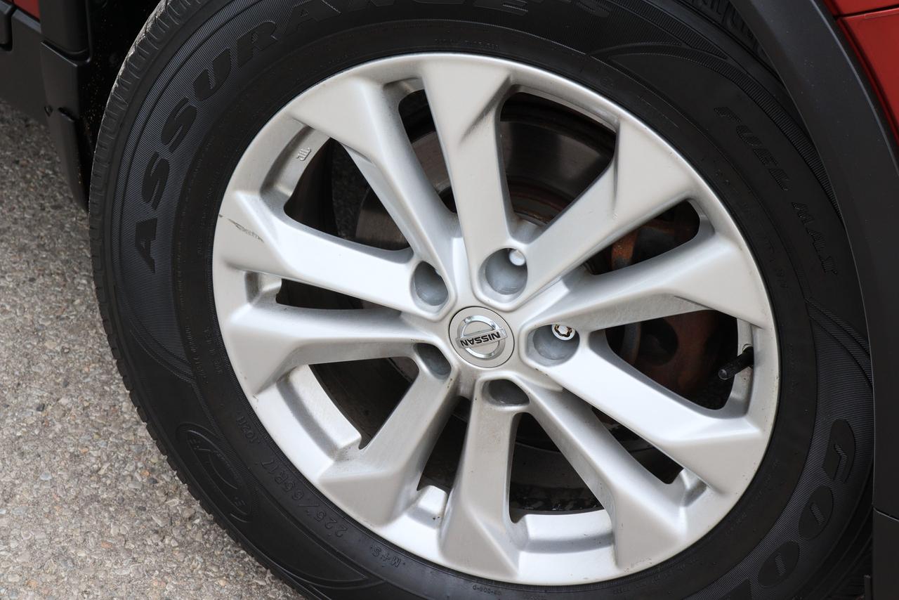 2016 Nissan Rogue SV | AWD | Pano Roof | Cam | Dealer Serviced Photo