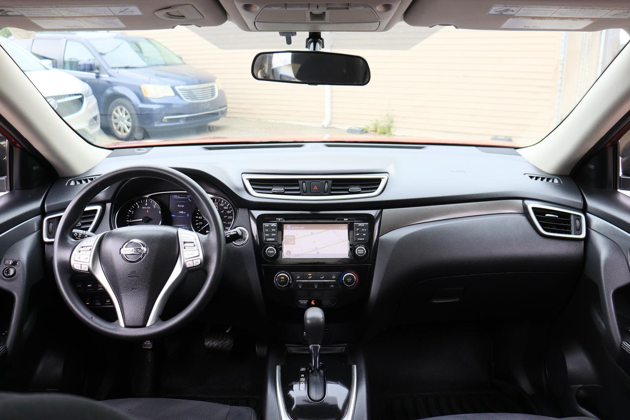 2016 Nissan Rogue SV | AWD | Pano Roof | Cam | Dealer Serviced Photo70