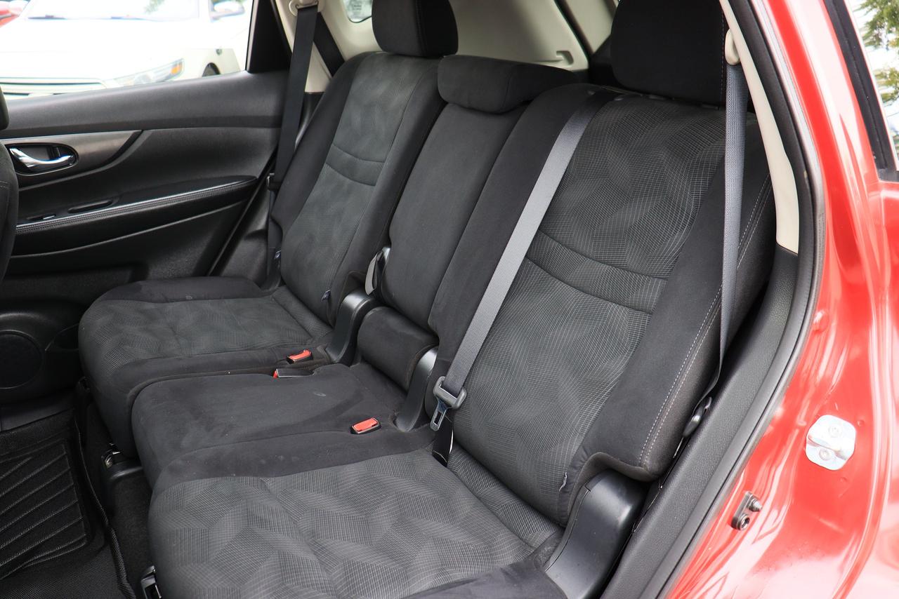 2016 Nissan Rogue SV | AWD | Pano Roof | Cam | Dealer Serviced Photo