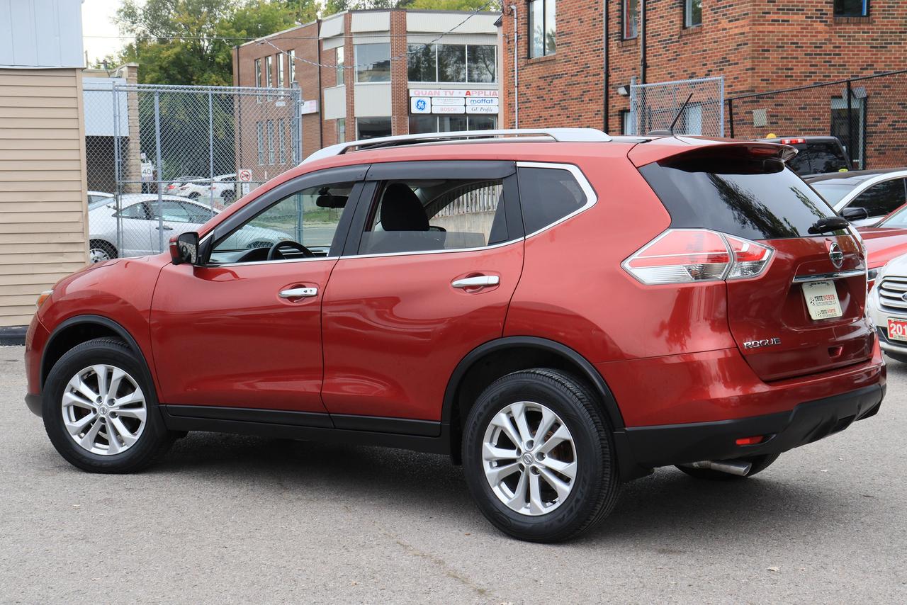 2016 Nissan Rogue SV | AWD | Pano Roof | Cam | Dealer Serviced Photo44