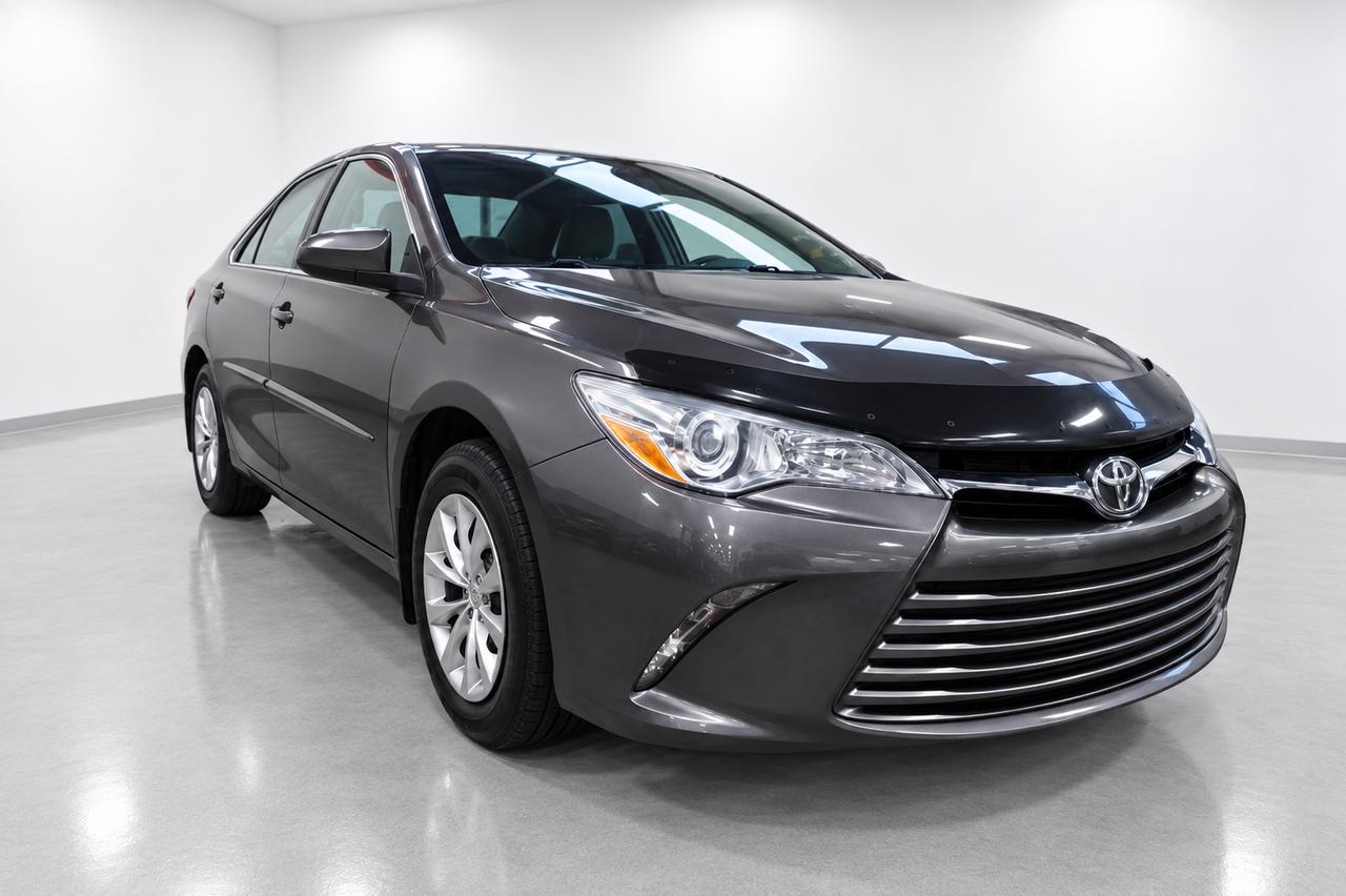 2015 Toyota Camry LE 4dr SDN - No Accident, Mint Condition - Photo #1