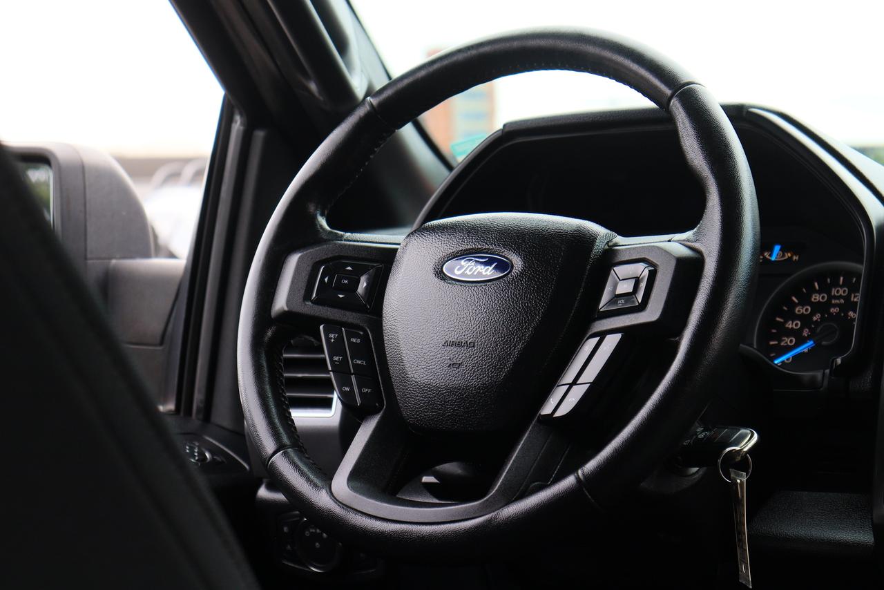 2017 Ford F-150 XLT | Crew | 4x4 | Nav | Cam | 1 owner & More! Photo40