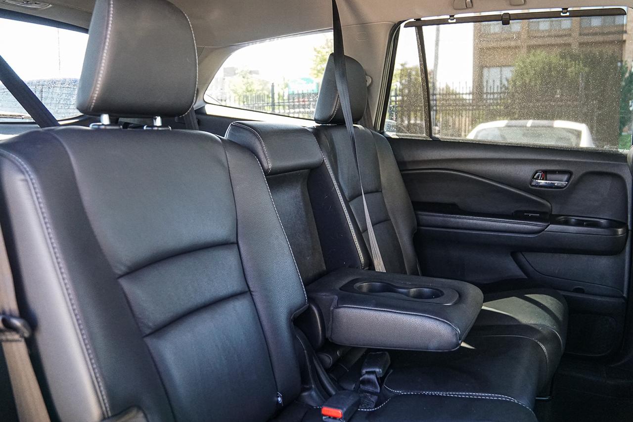 2021 Honda Pilot Touring 8-Passenger |AWD|NAVI|BSM|SUNROOF|LEATHER Photo