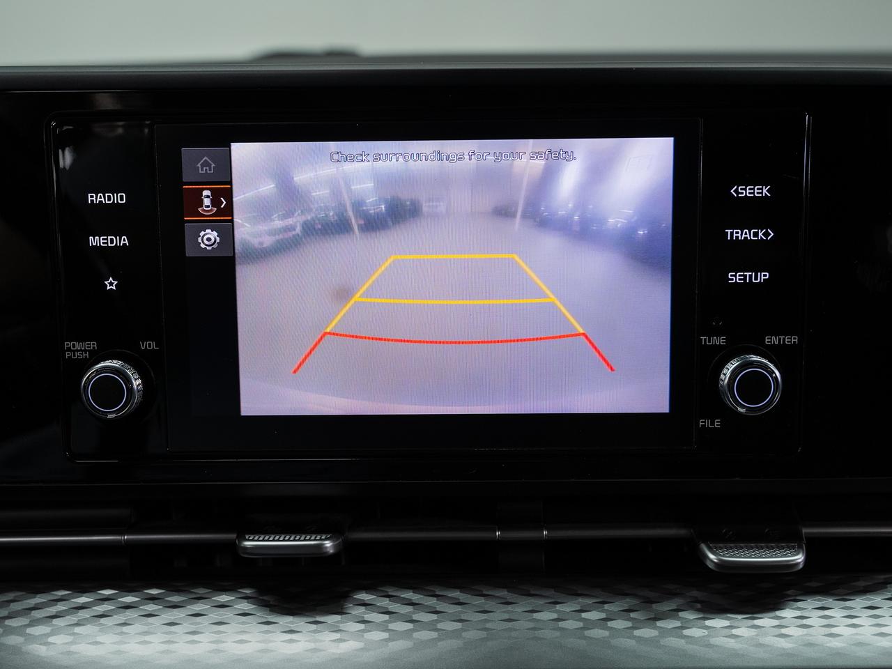 2024 Kia Carnival LX | Power Doors | Heated Seats | LKAS | CarPlay Photo