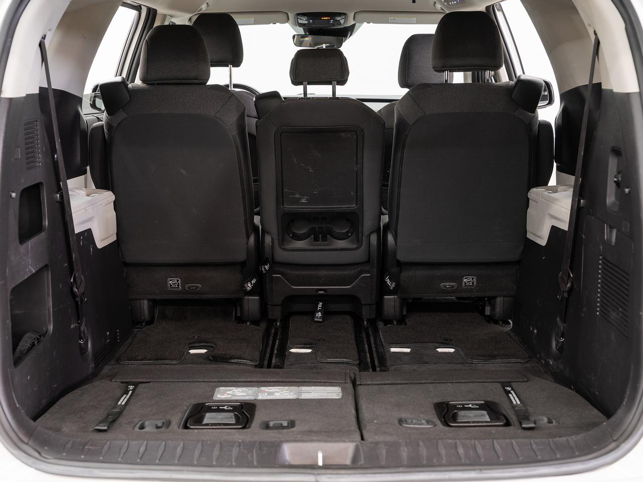 2024 Kia Carnival LX | Power Doors | Heated Seats | LKAS | CarPlay Photo