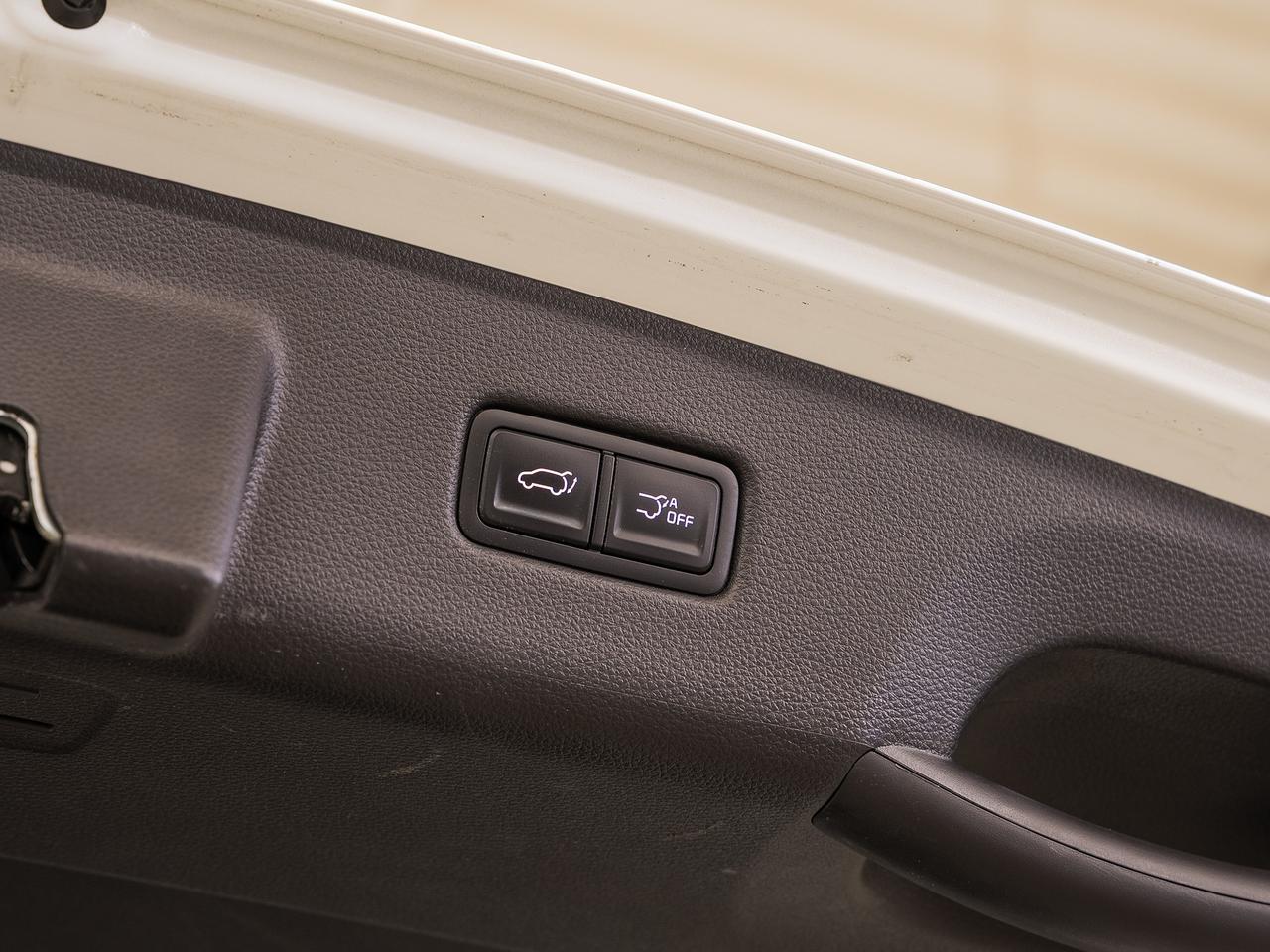 2024 Kia Carnival LX | Power Doors | Heated Seats | LKAS | CarPlay Photo
