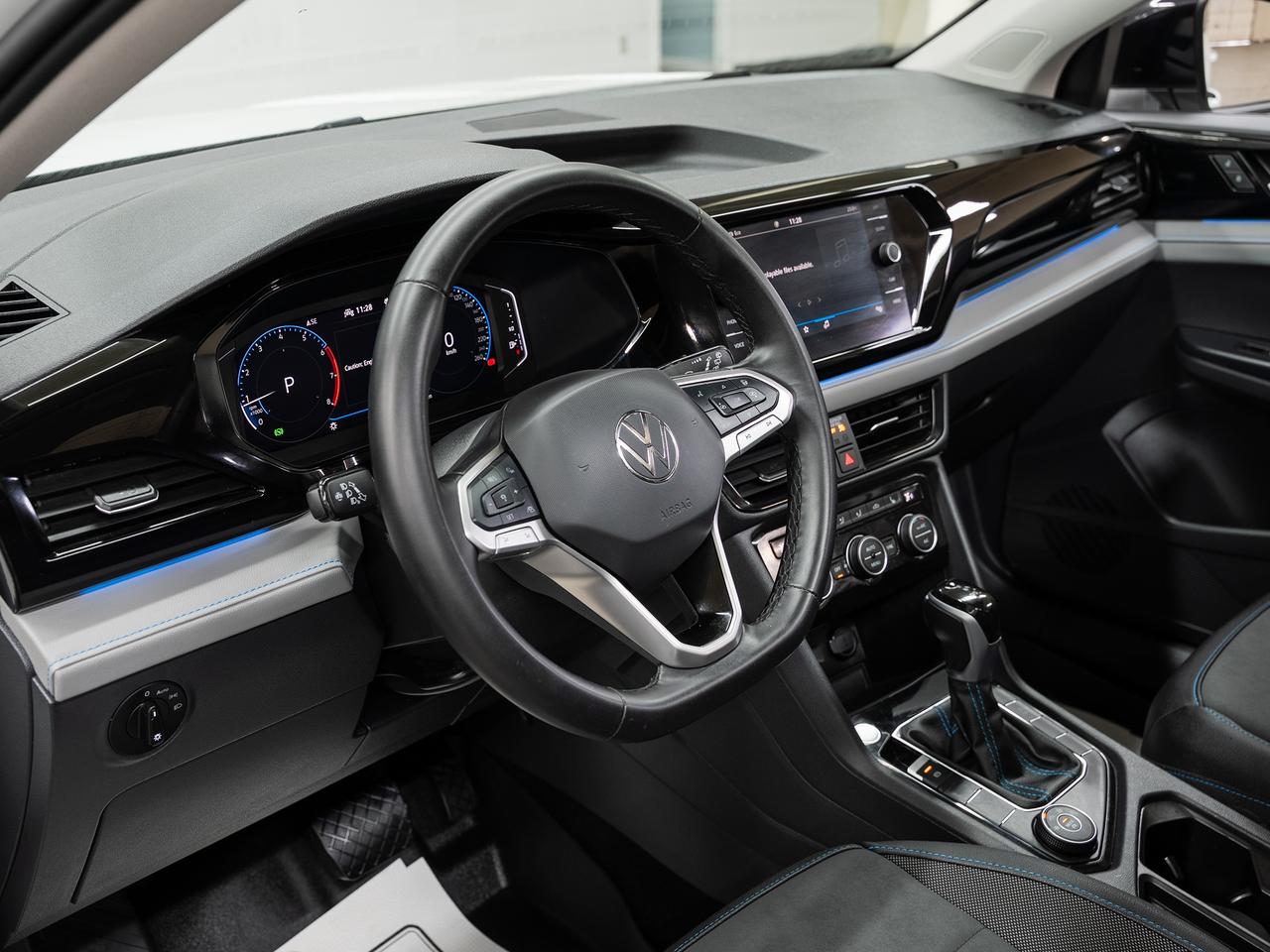 2024 Volkswagen Taos COMFORTLINE AWD | BLK Edition | Leather | CarPlay Photo