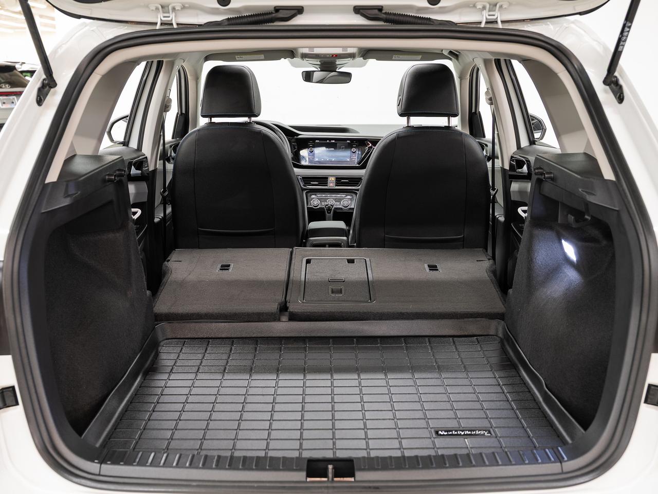 2024 Volkswagen Taos COMFORTLINE AWD | BLK Edition | Leather | CarPlay Photo