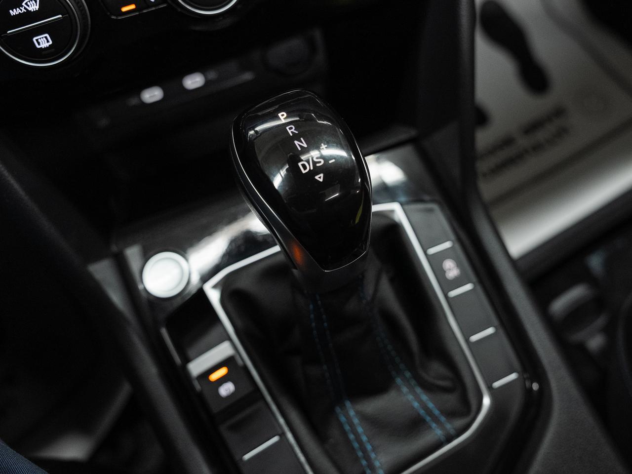 2024 Volkswagen Taos COMFORTLINE AWD | BLK Edition | Leather | CarPlay Photo