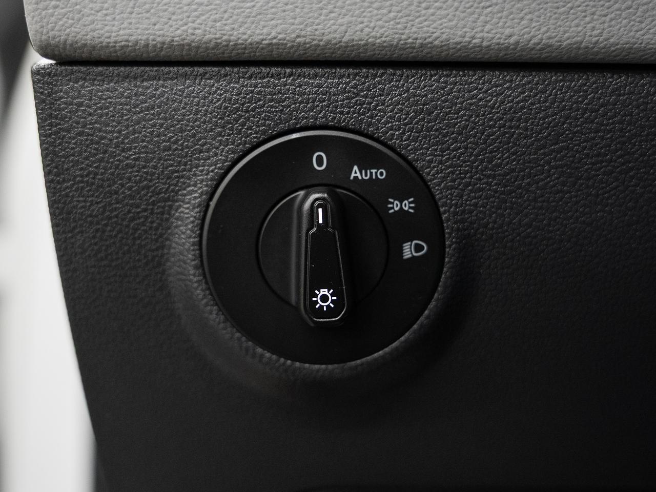 2024 Volkswagen Taos COMFORTLINE AWD | BLK Edition | Leather | CarPlay Photo