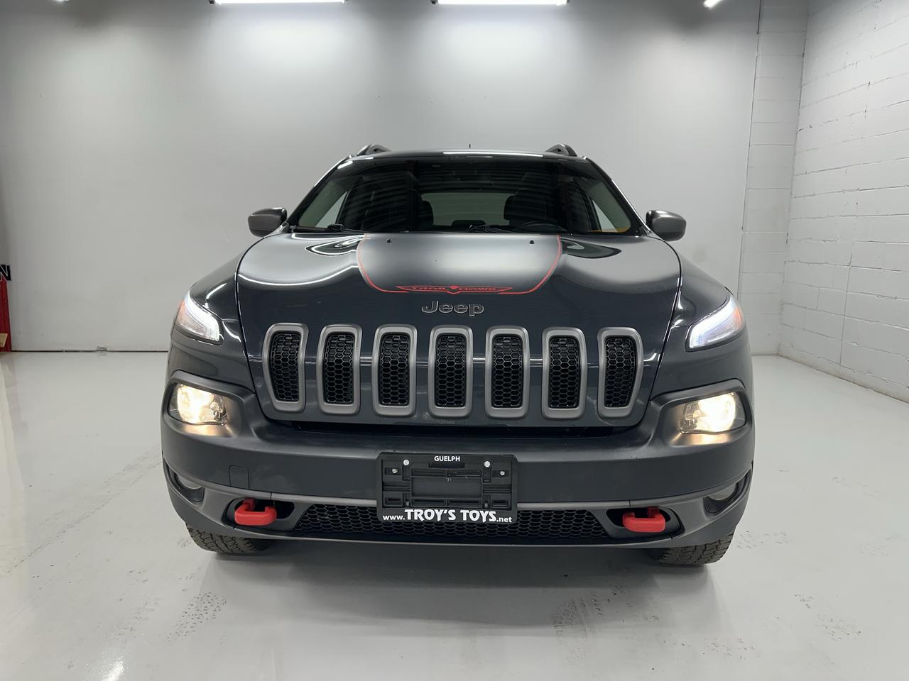 2016 Jeep Cherokee 4WD 4dr Trailhawk Photo2