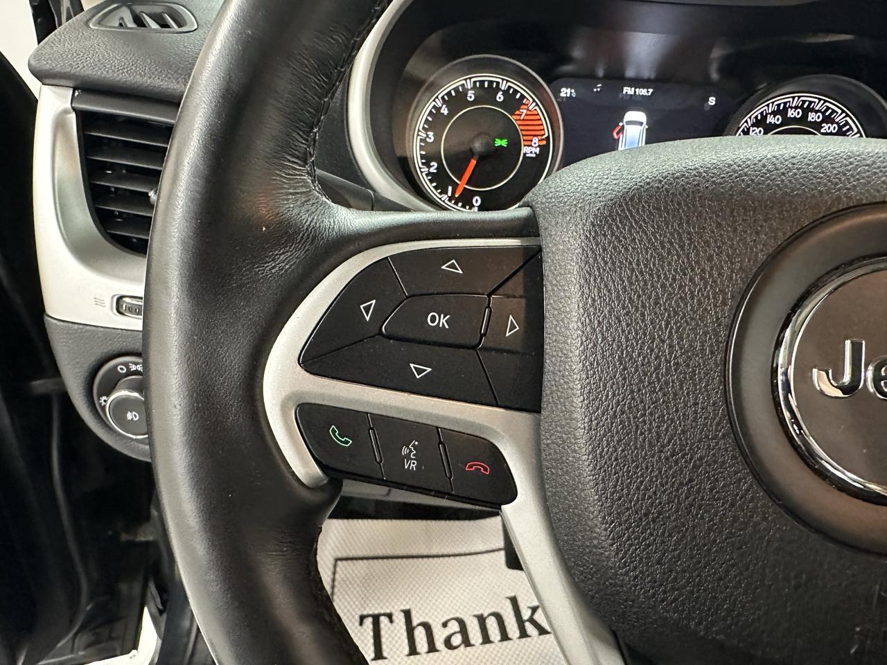 2016 Jeep Cherokee 4WD 4dr Trailhawk Photo10