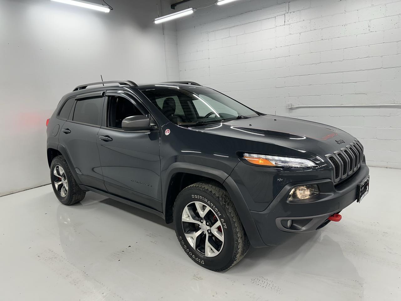 2016 Jeep Cherokee 4WD 4dr Trailhawk Photo3