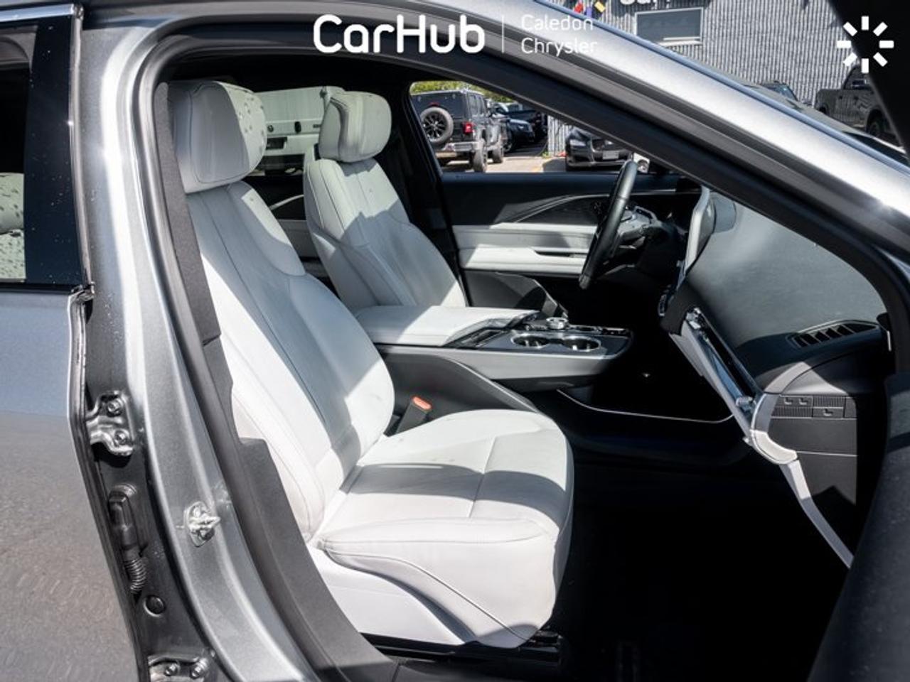 2024 Cadillac LYRIQ Luxury 340HP Electric RWD | Panoramic Roof | Adaptive Cruise Control Photo