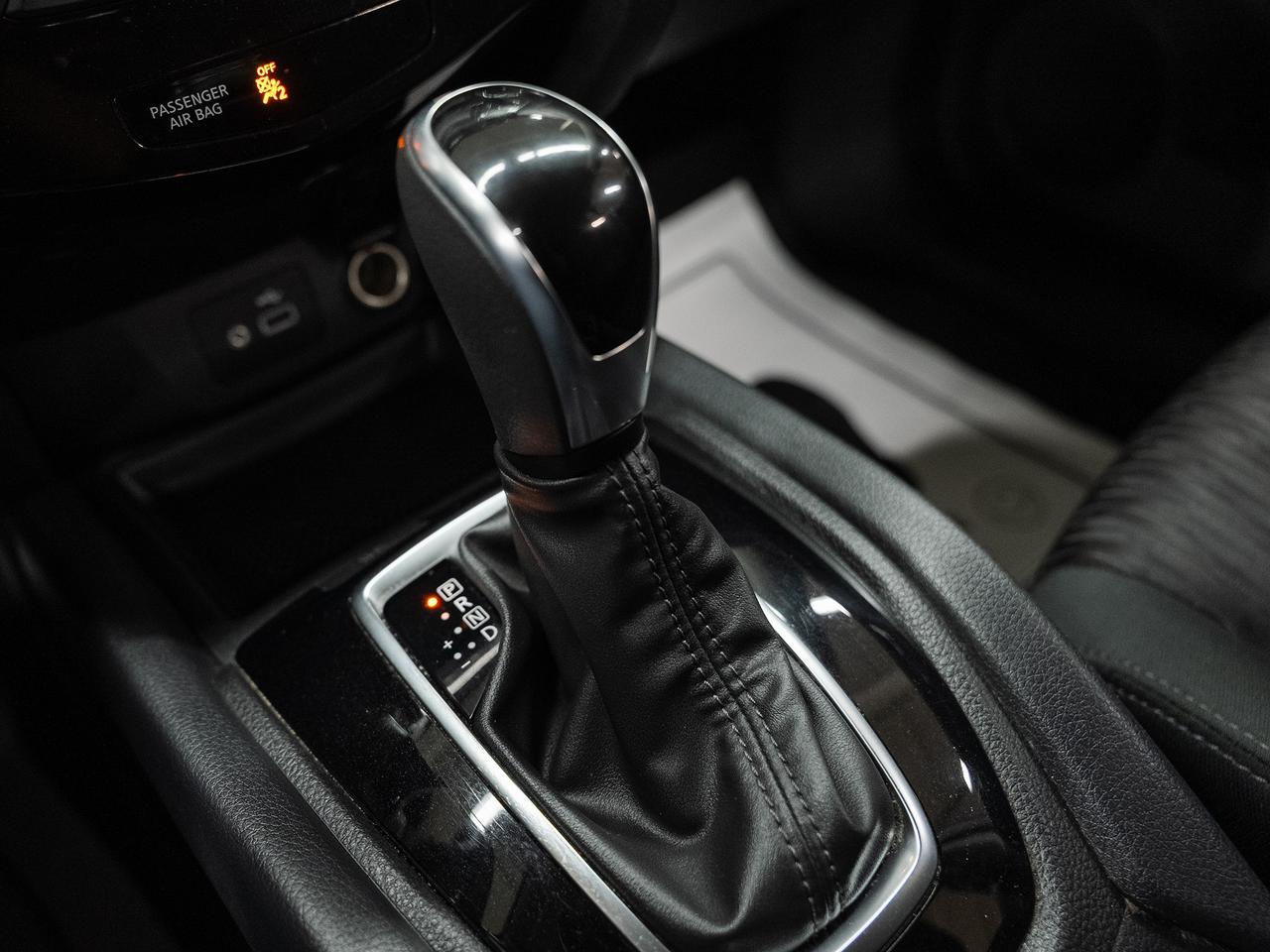 2020 Nissan Rogue SV AWD | Heated Seats | BSM | ACC | CarPlay Photo