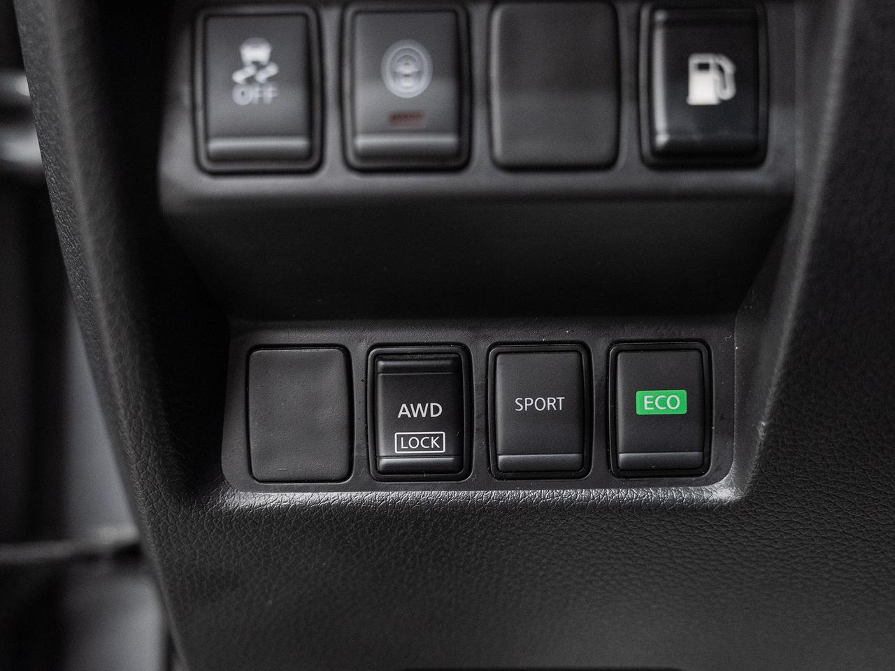 2020 Nissan Rogue SV AWD | Heated Seats | BSM | ACC | CarPlay Photo