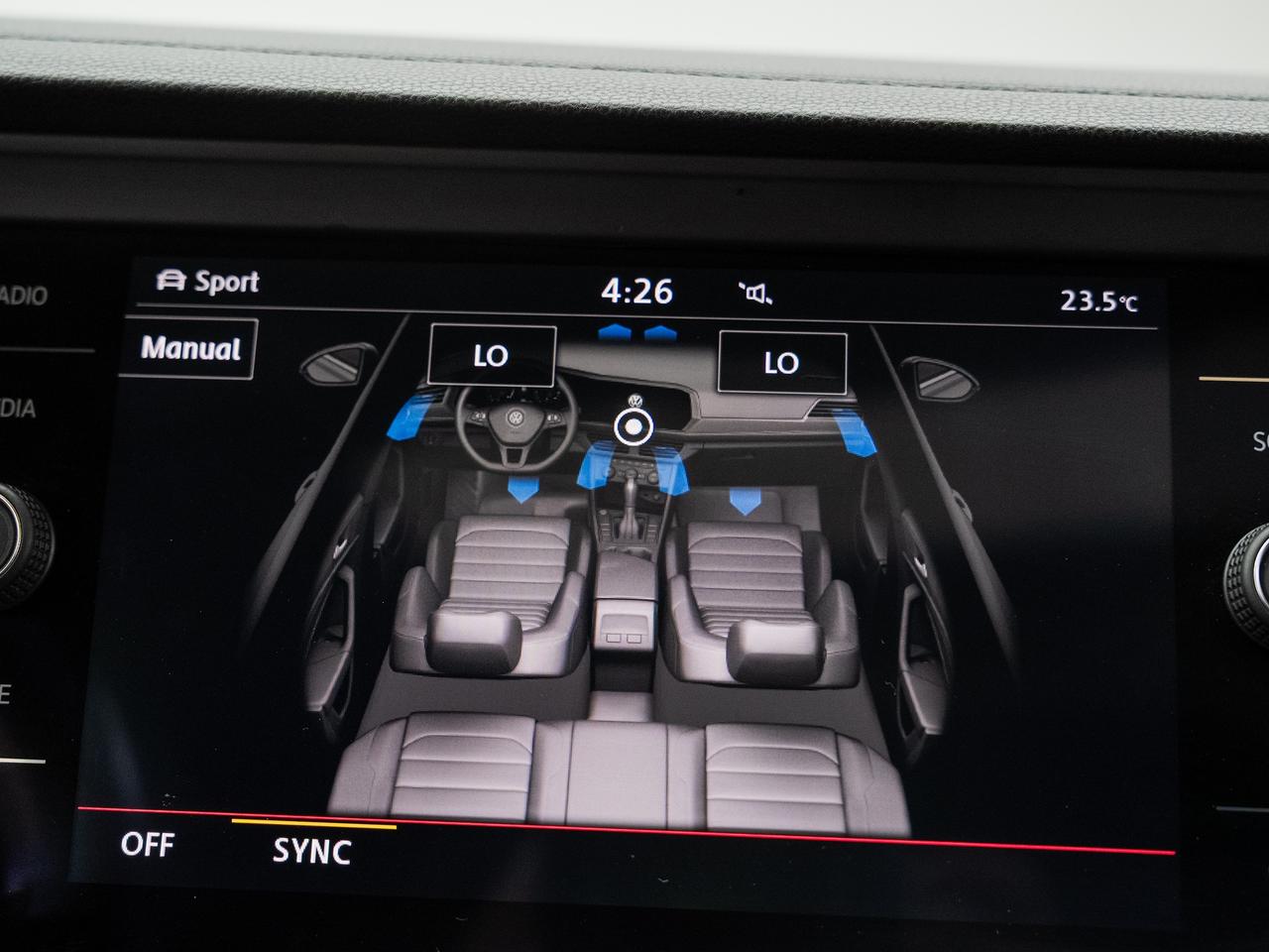 2019 Volkswagen Jetta R-LINE | Sunroof | Leather | BSM | CarPlay