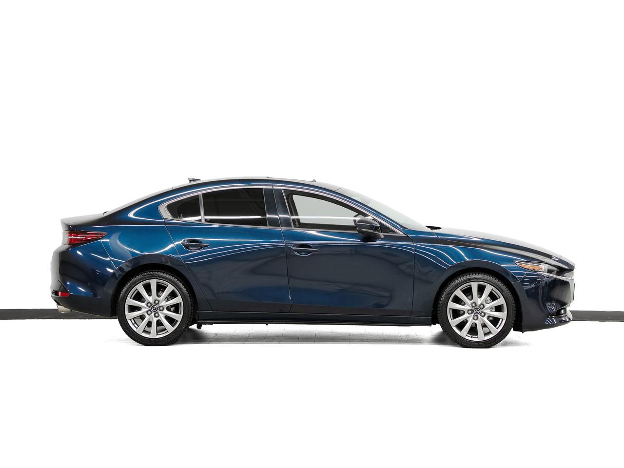 2021 Mazda MAZDA3 GT | Nav | Leather | Sunroof | BSM | ACC | CarPlay Photo