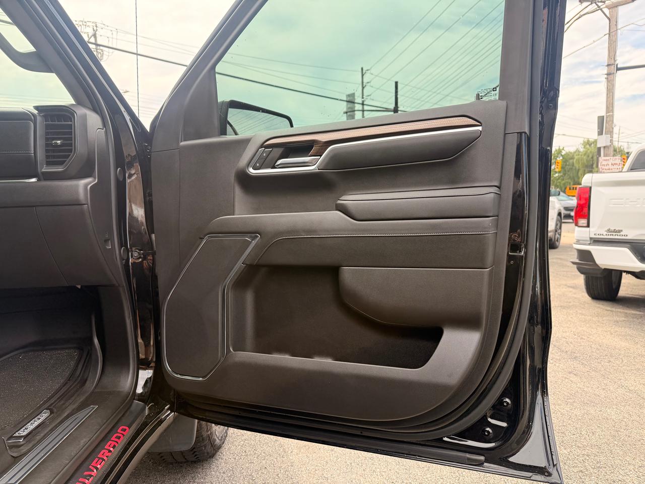 2024 Chevrolet Silverado 1500 4WD Crew Cab 147" RST Photo
