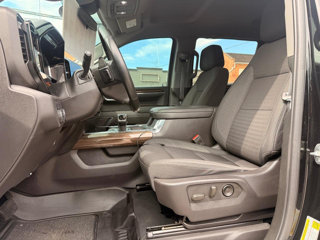 2024 Chevrolet Silverado 1500 4WD Crew Cab 147" RST Photo