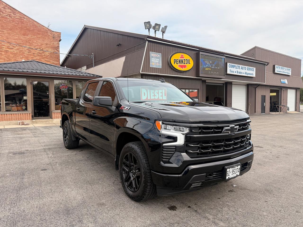 2024 Chevrolet Silverado 1500 4WD Crew Cab 147" RST Photo