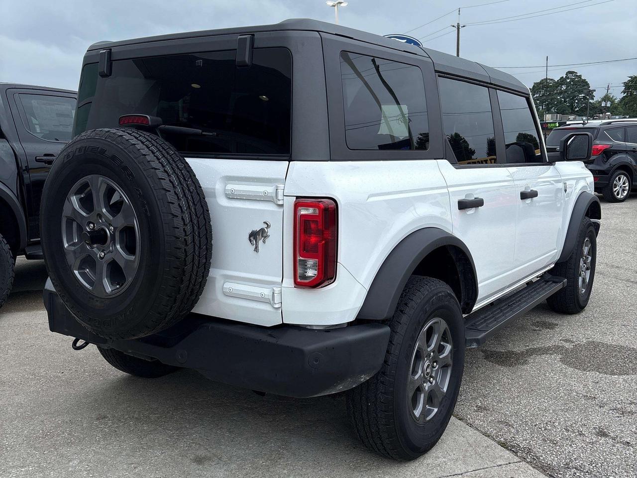 2024 Ford Bronco Big Bend 222A Mid Package - Hard Top Photo
