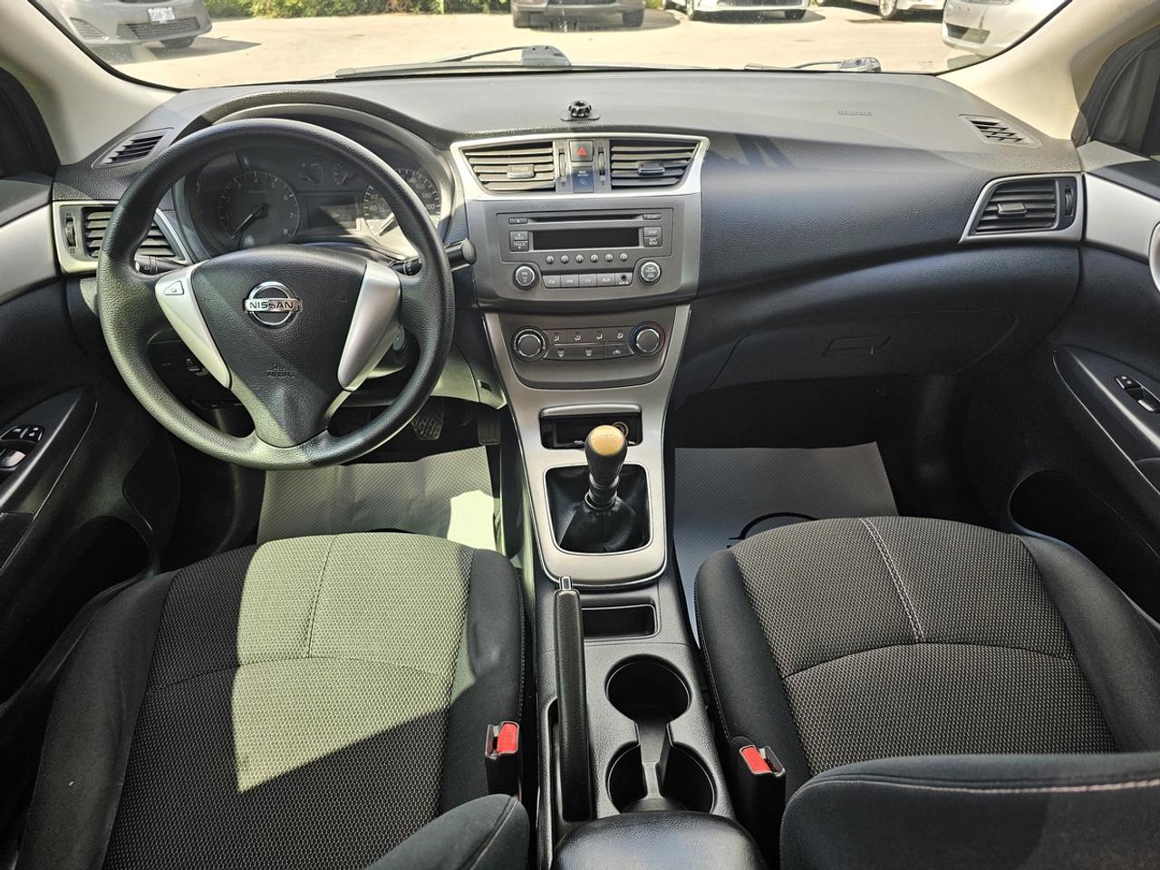 2014 Nissan Sentra MANUAL | CERTIFIED Photo