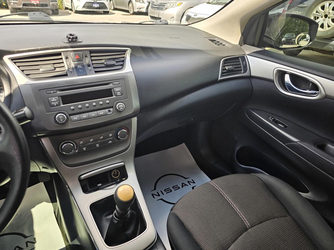 2014 Nissan Sentra MANUAL | CERTIFIED Photo