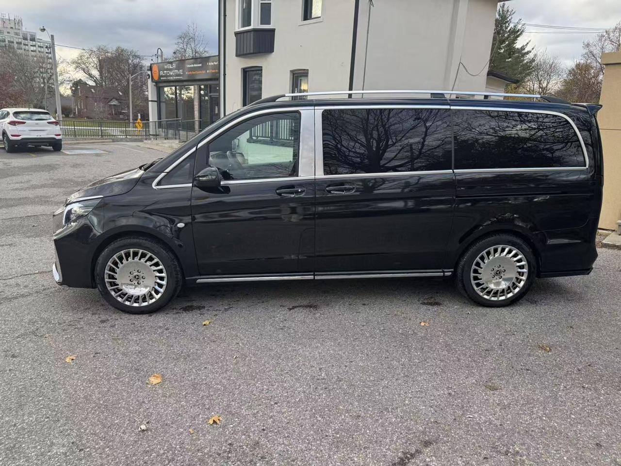 2023 Mercedes-Benz Metris  Photo2