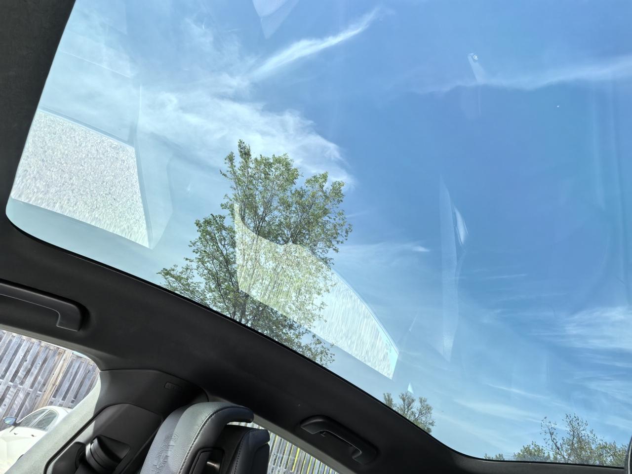2020 Porsche Taycan Base Photo