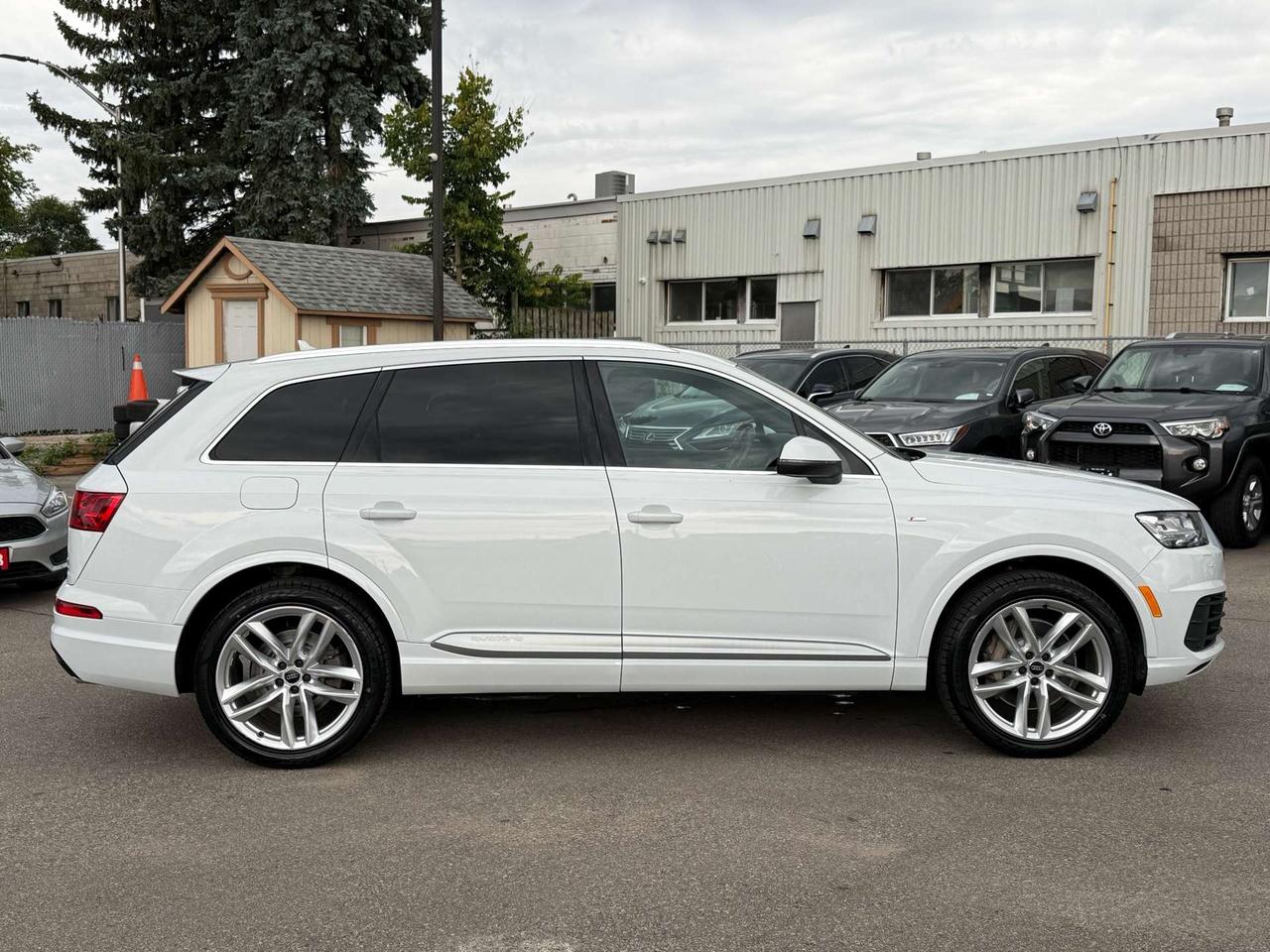 2017 Audi Q7 Technik S-Line  ACCIDENT FREE 1-OWNER 21 RIMS MINT Photo