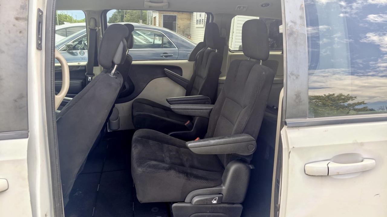 2016 Dodge Grand Caravan SE Photo
